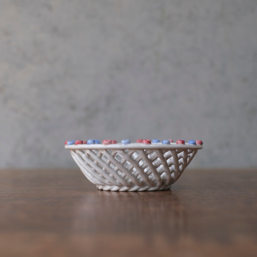 ヴィンテージ 小さな陶器のバスケット 白磁 透かし編み 花絵付け 小物入れ イタリア6