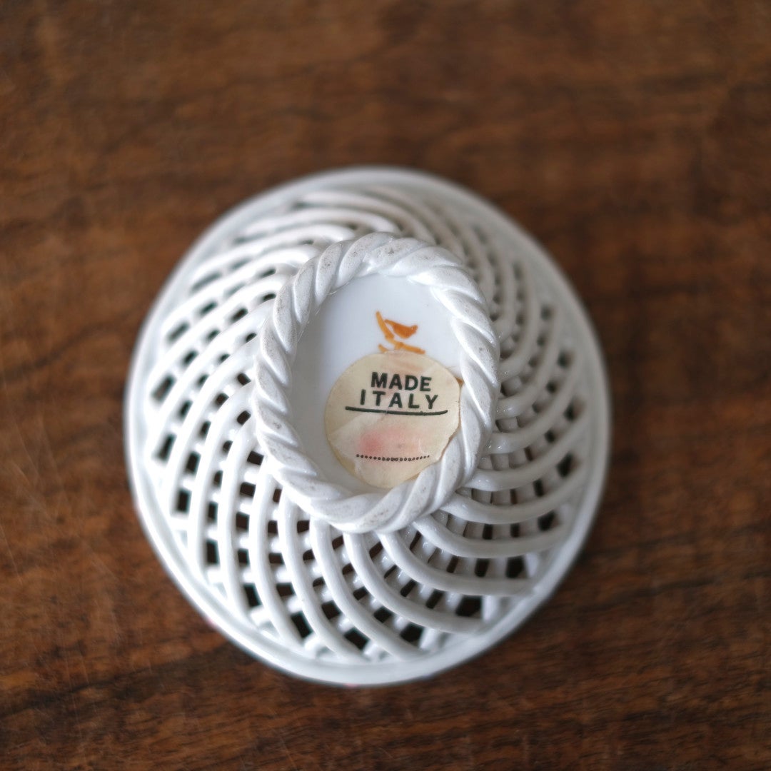 ヴィンテージ 小さな陶器のバスケット 白磁 透かし編み 花絵付け 小物入れ イタリア7