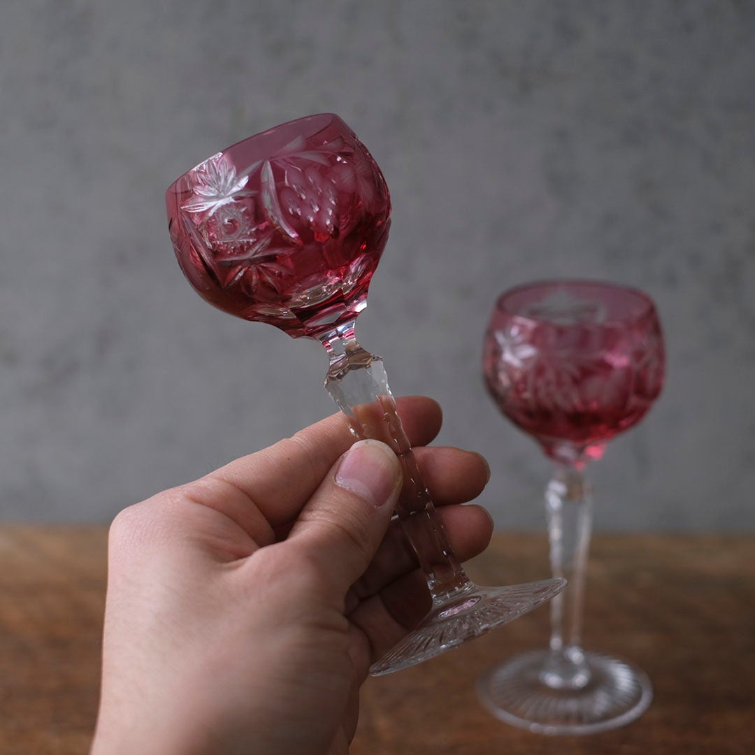 ヴィンテージ クリスタルワイングラス Nachtmann ナハトマン 葡萄と星のカット模様　ルビーレッド　ドイツ