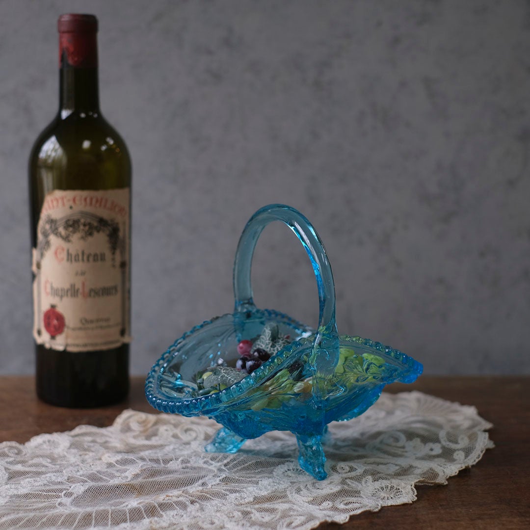 アンティーク　ブルーのプレスガラスバスケット　20世紀初頭　イギリス