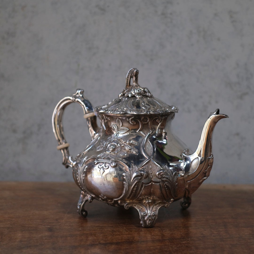 アンティーク ティーポット&ミルクジャグ シルバープレート 銀メッキ ヴィクトリアンロココ 自然主義的なアカンサスモチーフ装飾3