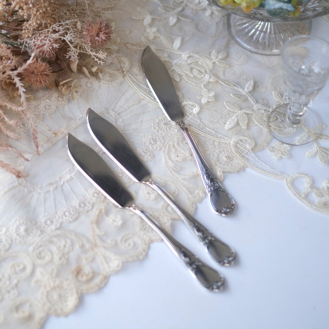 アンティークフィッシュナイフ バターナイフ シルバープレート 銀メッキ ロココ イギリス