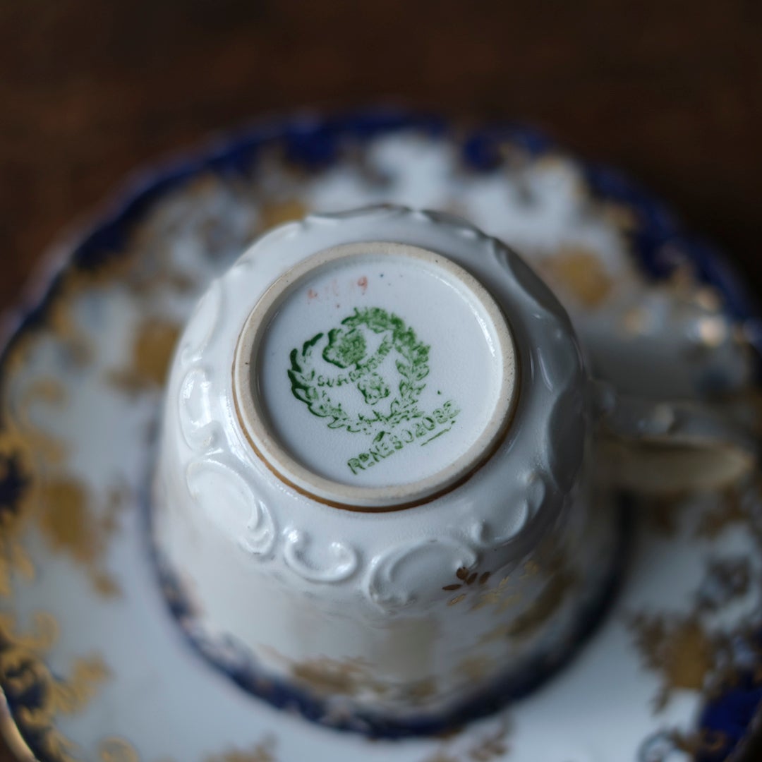 アンティークカップ&ソーサ イギリス　Crown Staffordshire Porcelain Co. Ltd.（クラウン・スタッフォードシャー）