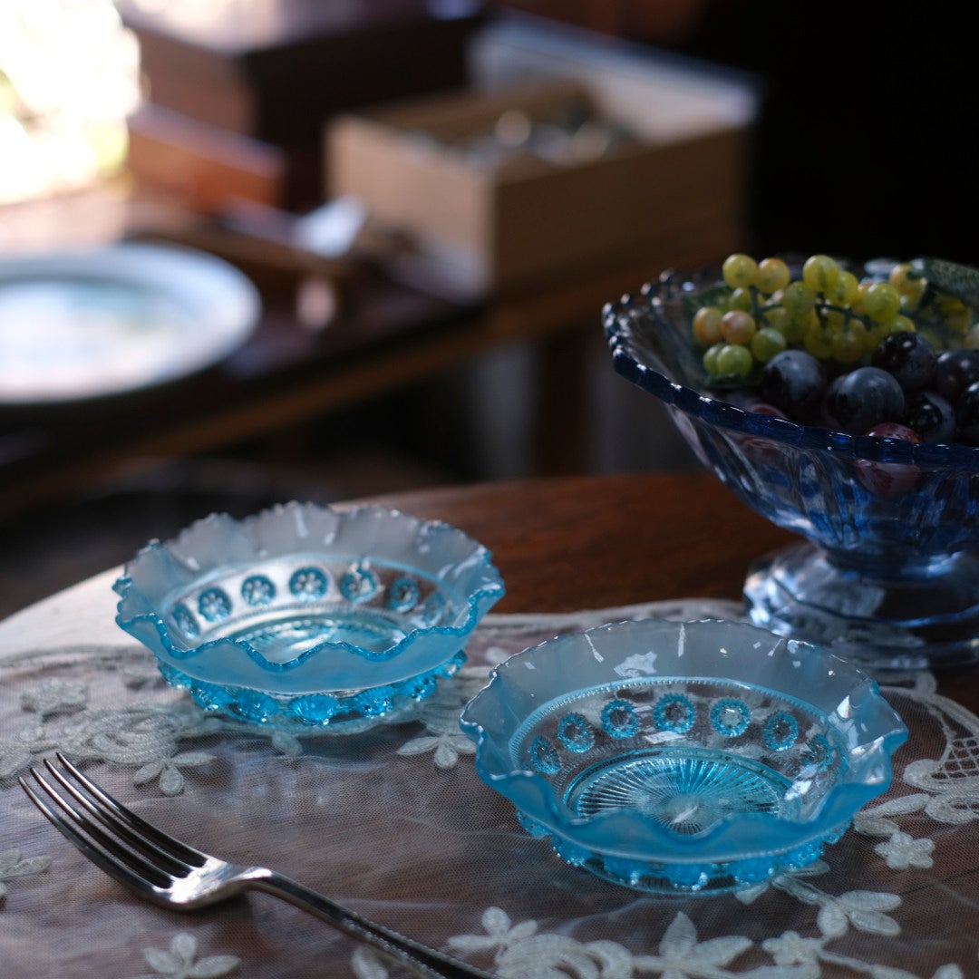 ヴィンテージデザートカップ 青いガラス イギリス1