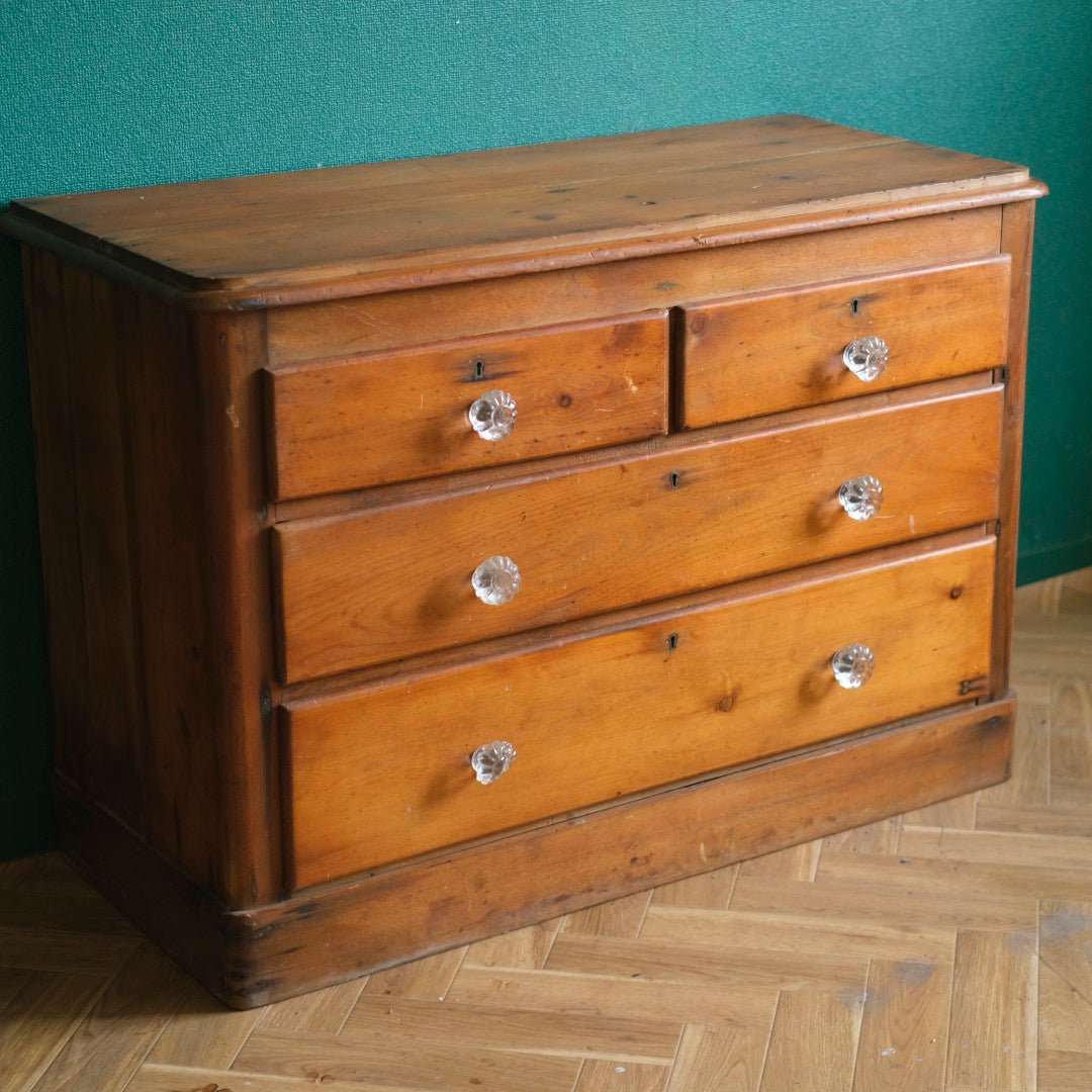 アンティークパインキャビネット ドロワー イギリス アンティーク家具4