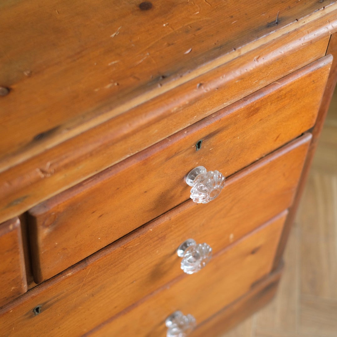 アンティークパインキャビネット ドロワー イギリス アンティーク家具8