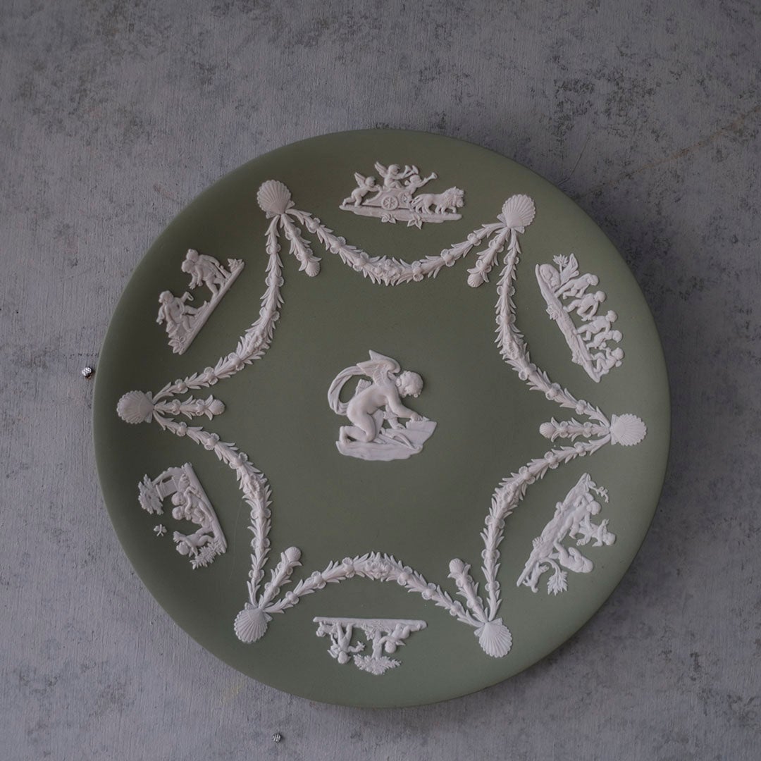 ヴィンテージ WEDGWOOD ウェッジウッド ジャスパー セージグリーン 飾り皿 キューピッド ガーランド イギリス2