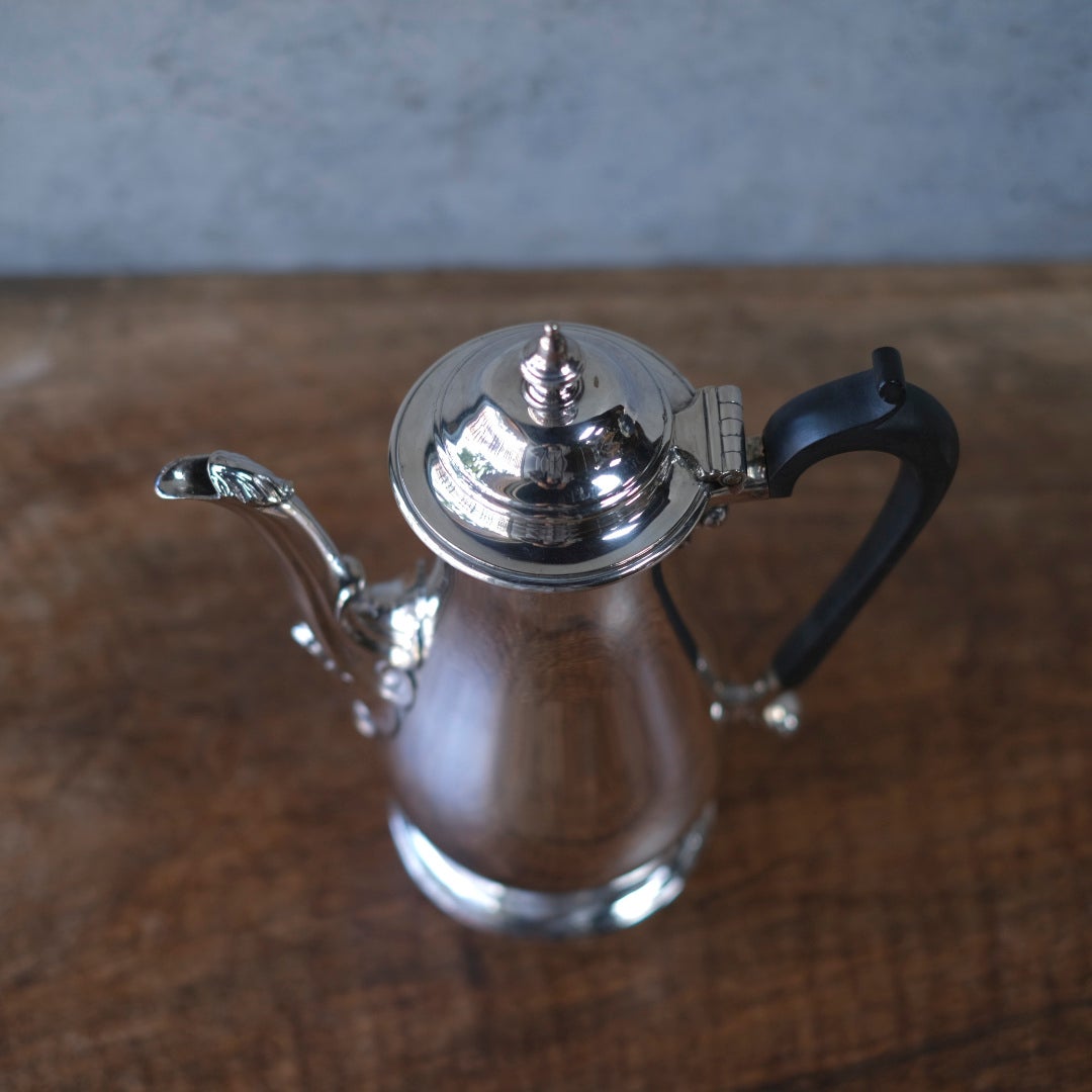 ヴィンテージコーヒーポット シルバープレート クイーンアン様式 黒ハンドル　イギリス4